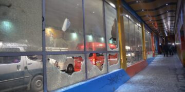Así quedaron los vitrales del viaducto de la calle Potosí.
