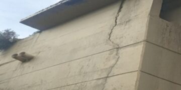 La Alcaldía de El Alto teme colapso del río Seke luego de verificar la aparición de grietas.
