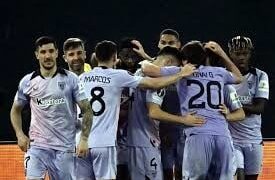 Integrantes del Athletic Club festejan el gol en Italia.