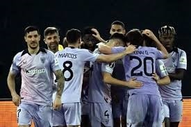 Integrantes del Athletic Club festejan el gol en Italia.