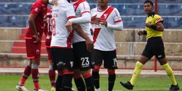 El festejo de los jugadores de Always en el Titán.