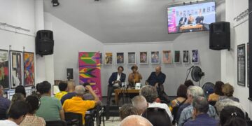 Ariel Basteiro presenta en La Habana su libro sobre el contrabando de armas de Argentina a Bolivia