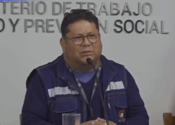 El ministro de Trabajo, Erland Rodríguez, informa el pedido de la COB.
