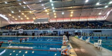Una toma de la piscina olímpica en Trinidad.