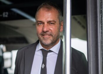 El entrenador de Barcelona Hansi Flick
