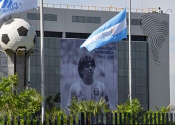 Retrato de Maradona en el edificio de Conmebol.