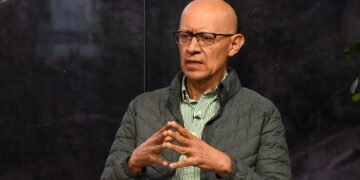 Roberto Moscoso en entrevista en Piedra, Papel y Tinta