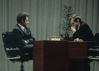 El ruso Boris Spassky (izq.) frente al estadounidense Bobby Fischer en 1972.