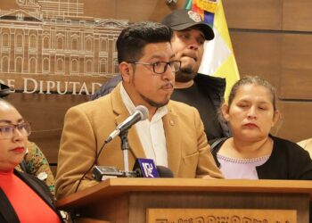 Omar Yujra, en conferencia de prensa