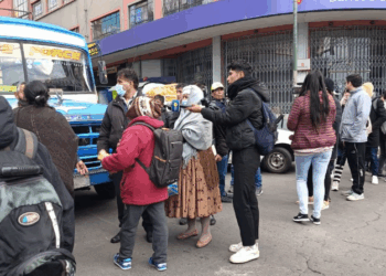 Protesta por falta de alimentos y productos en Emapa.