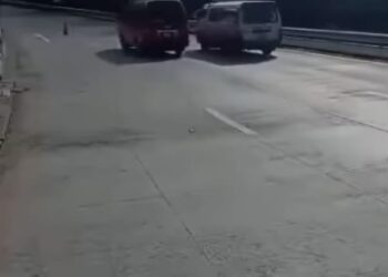 En la autopista La Paz-El Alto se registró sifonamientos.