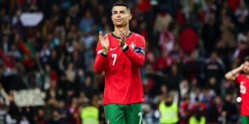 CR7 con la camiseta de la selección de Portugal.