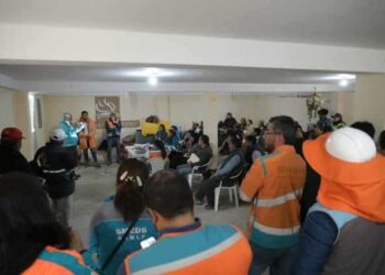 Reunión entre la Alcaldía y vecinos de la urbanización Codavisa.