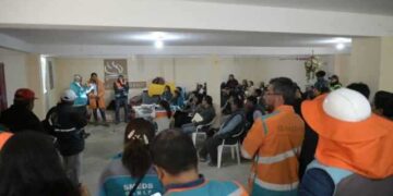 Reunión entre la Alcaldía y vecinos de la urbanización Codavisa.