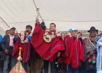 El alcalde de Santa Cruz, Jhonny Fernández, en El Alto.