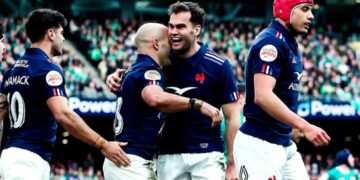 Integrantes de la selección francesa de rugby en el partido contra Irlanda.