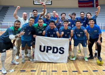 El plantel de Domingo Savio celebra el haber obtenido el boleto a semifinales.