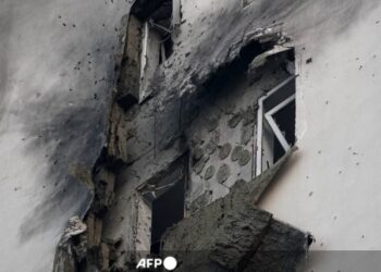 Algunos drones impactaron en una zona residencial