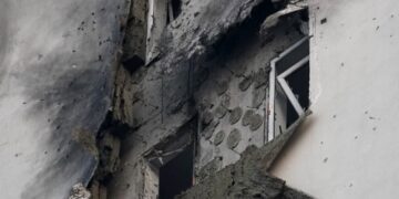 Algunos drones impactaron en una zona residencial