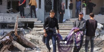 Los bombardeos causaron más de 400 muertos