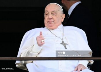 El papa Francisco en su primera aparición después de estar internado