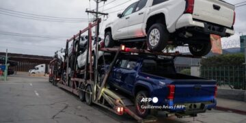 Las acciones de varias marcas automotrices cayeron