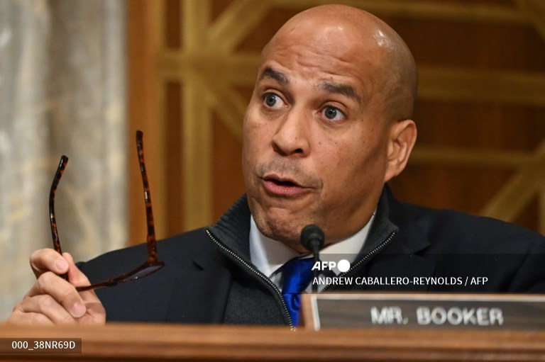 Cory Booke, criticó las medidas impulsadas por Trump