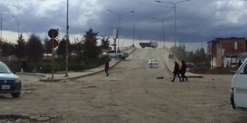 Comienza la refacción del Puente Bolivia en El Alto.