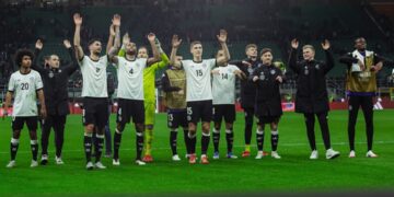 El plantel de Alemania luego de su victoria ante Italia