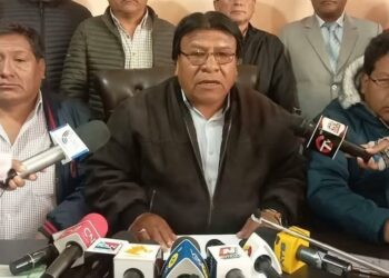 Dirigentes de los choferes de El Alto y La Paz.