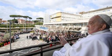 EL Papa retornó al Vaticano