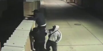 En un video se ve cuando los ladrones ingresaron al inmueble
