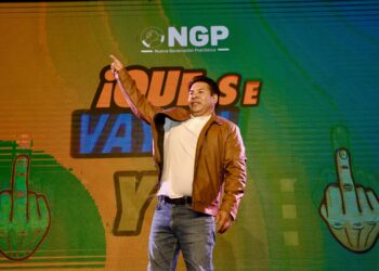el precandidato presidencial por el partido político Nueva Generación Patriótica (NGP), Édgar Uriona, participa de su proclamación.