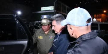 El diputado Richard Ribera es conducido a la FELCC. Fuente: RRSS