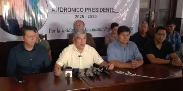 El senador William Torrez presenta el "Bloque Bicentenario".