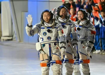 Los astronautas chinos llegaron sin problemas/Xinhua