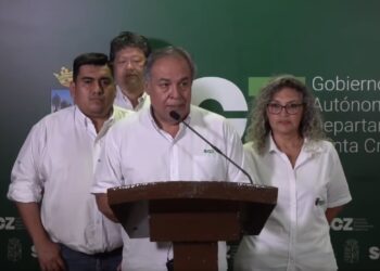 El director del Sedes Santa Cruz, Jaime Bilbao, dio la información junto a otras autoridades del departamento.