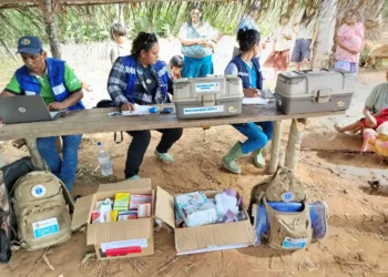 Los médicos acuden hasta las zonas afectadas. Foto: Ministerio de Salud.