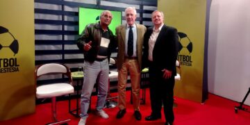 Ricardo Fontana (izq.), Jorge Barraza y José Alberto 'Gringo' Gonzales.