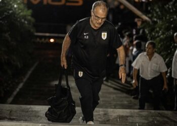 El seleccionador de Uruguay, el argentino Marcelo Bielsa, anoche en Santa Cruz.