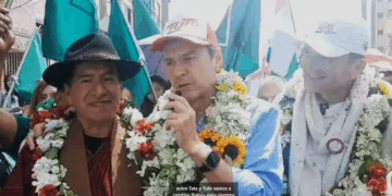 El exmagistrado Gualberto Cusi y el expresidente Jorge Tuto Quiroga.