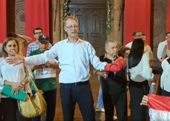 El analista financiero Jaime Dunn fue proclamado candidato por el PDC.