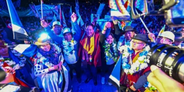 El presidente Luis Arce es proclamado en la ciudad de La Paz.  Foto: Lucho Arce