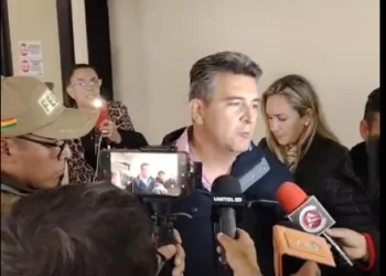 El diputado Richard Ribera tras su aprehensión en el aeropuerto del El Alto.