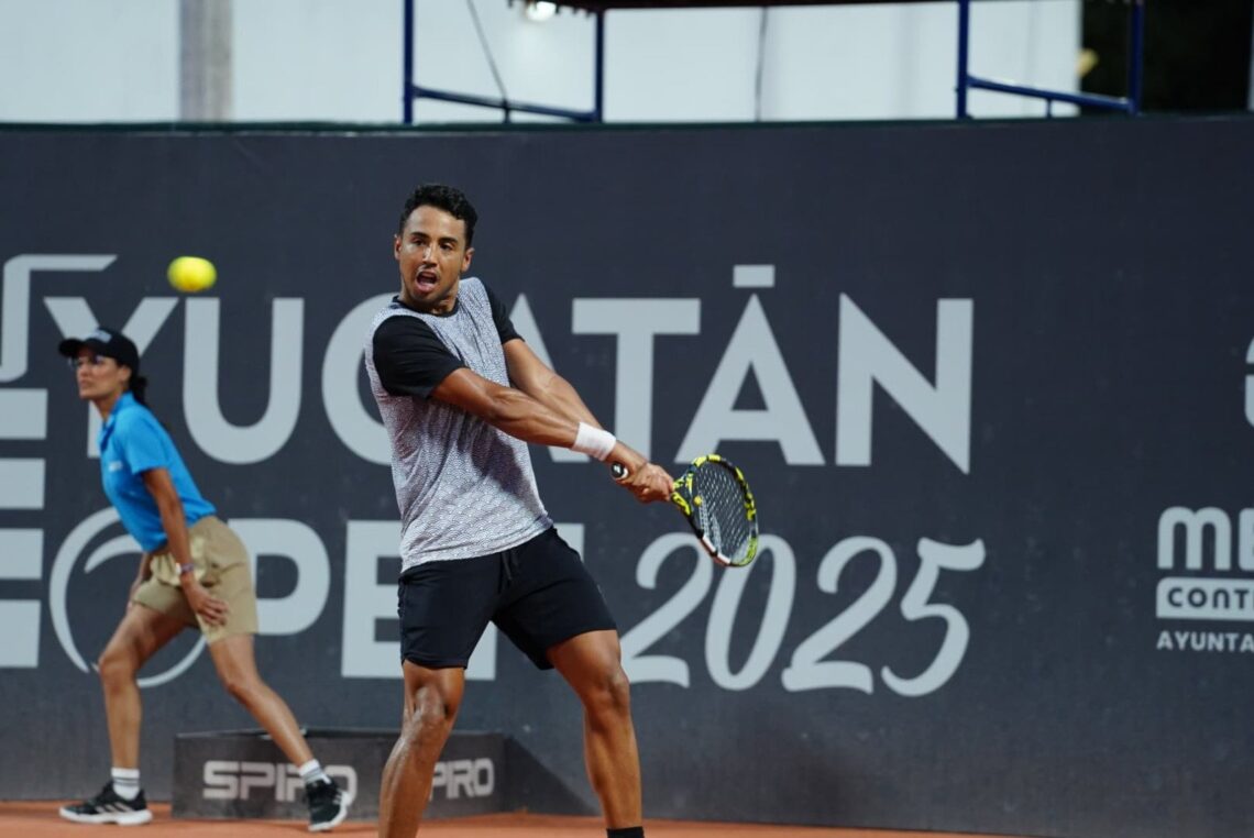 El tenista beniano Hugo Dellien en plena competencia.