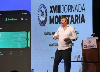 Rocelo Lópes, CEO de SmartPay, explicó cómo las stablecoins ofrecen soluciones prácticas para pagos transfronterizos y acceso financiero en países emergentes. Foto: Economy.