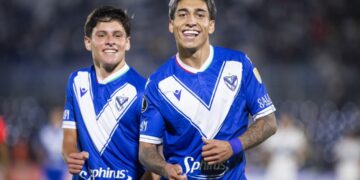 Álvaro Montoro y Maher Carrizo festejan un gol