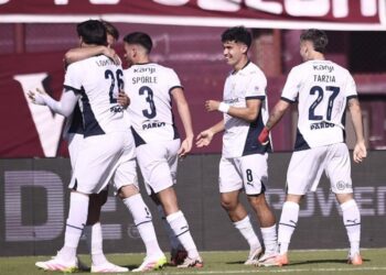 Integrantes de Independiente en el partido ante Lanús
