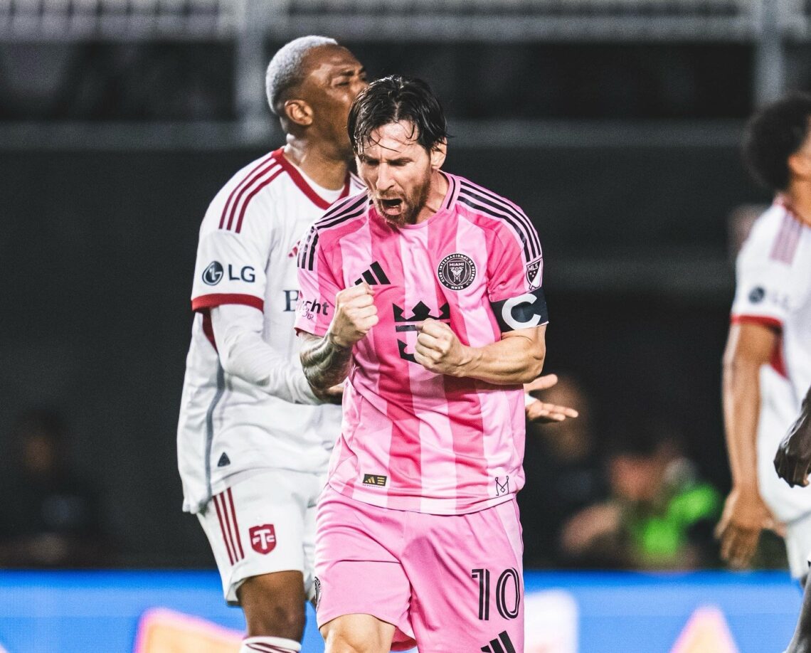 Messi celebra su gol
