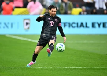 Lionel Messi en plena competencia. (AFP)